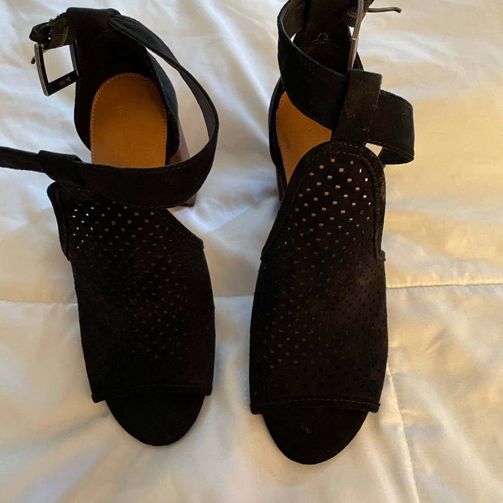 Women’s open toe block heels